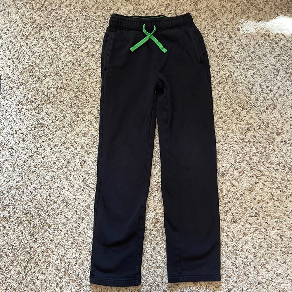Tek Gear Black sweatpants w/ working drawstring & side pockets